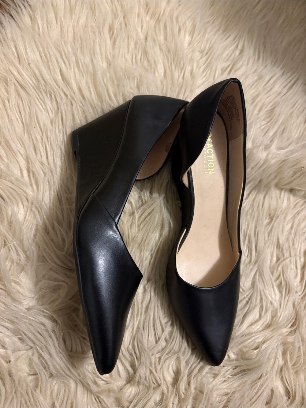 Kenneth Cole Black Pointed Leather Wedge Pumps 8.5 Like New 😻